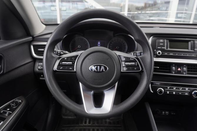 Kia Optima IV Рестайлинг с пробегом 2018 года, цена 1 567 000 рублей, 172000 км, седан, Автокод Объявления