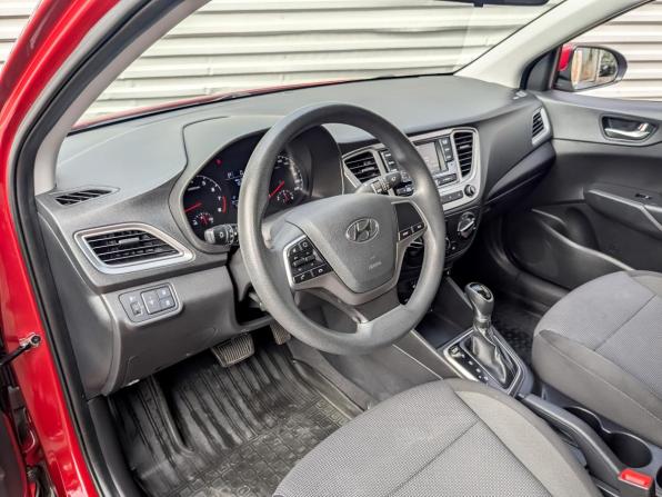 Hyundai Solaris II Рестайлинг с пробегом 2022 года, цена 1 680 000 рублей, 55981 км, седан, Автокод Объявления