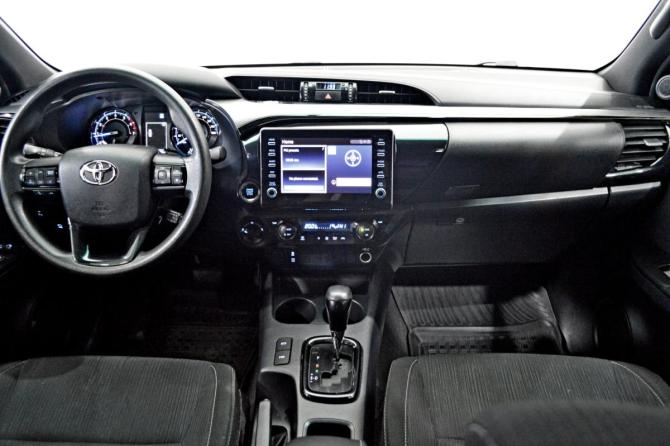 Toyota Hilux VIII Рестайлинг 2 с пробегом 2022 года, цена 5 499 000 рублей, 37000 км, пикап, Автокод Объявления