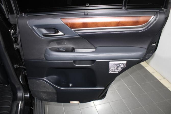 Lexus LX III Рестайлинг 2 с пробегом 2016 года, цена 7 200 000 рублей, 183730 км, внедорожник, Автокод Объявления