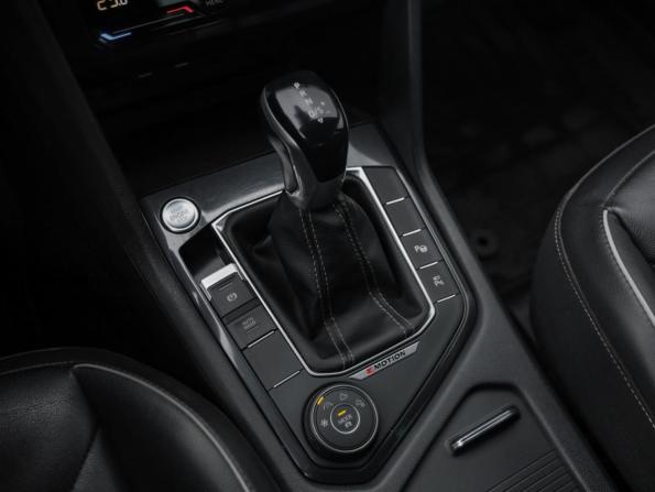 Volkswagen Tiguan II Рестайлинг с пробегом 2021 года, цена 3 549 000 рублей, 122615 км, внедорожник, Автокод Объявления