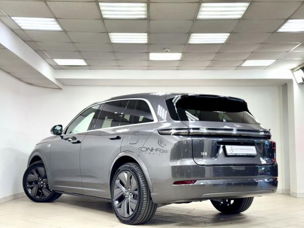Li Auto (Lixiang) L7 I Рестайлинг с пробегом 2024 года, цена 6 450 000 рублей, 29455 км, внедорожник, Автокод Объявления