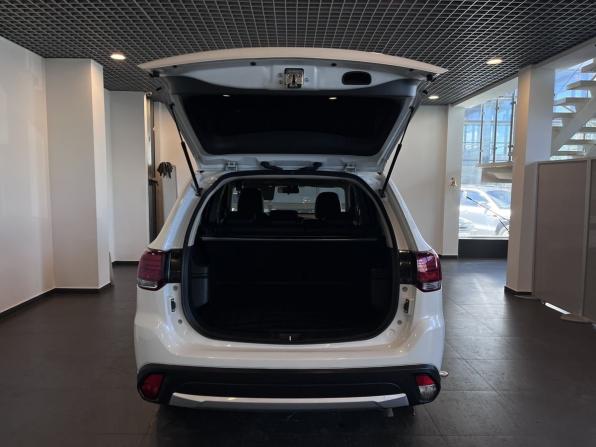 Mitsubishi Outlander III Рестайлинг 2 с пробегом 2015 года, цена 2 210 000 рублей, 82729 км, внедорожник, Автокод Объявления