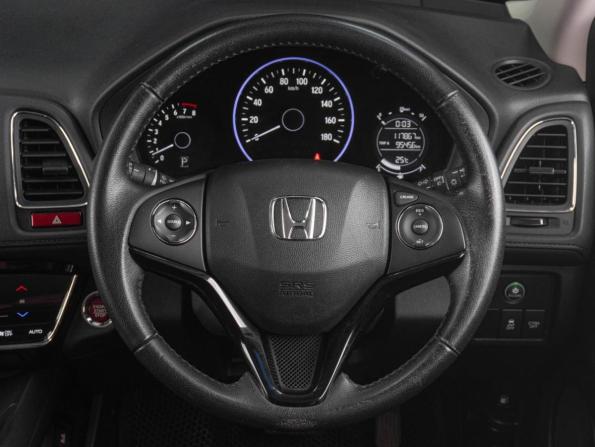 Honda Vezel I с пробегом 2015 года, цена 1 769 000 рублей, 117867 км, внедорожник, Автокод Объявления