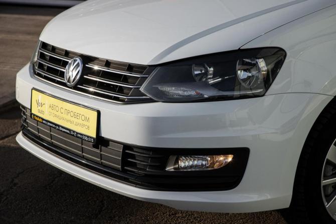 Volkswagen Polo V Рестайлинг с пробегом 2017 года, цена 1 055 000 рублей, 106000 км, седан, Автокод Объявления