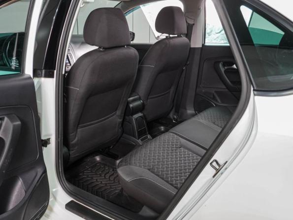 Volkswagen Polo V Рестайлинг с пробегом 2018 года, цена 1 339 000 рублей, 106350 км, седан, Автокод Объявления