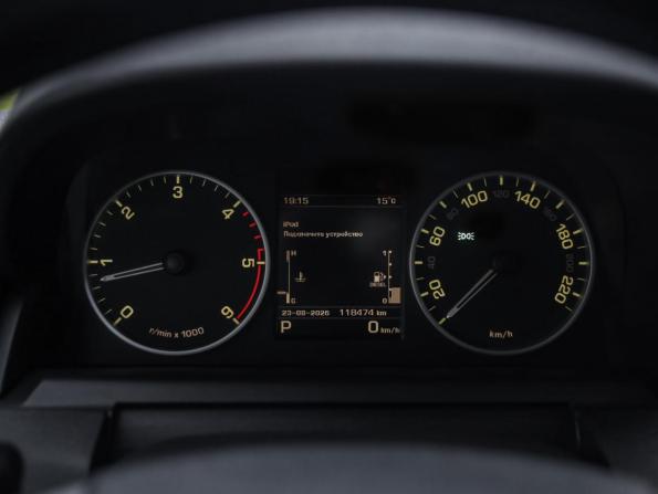Land Rover Discovery IV Рестайлинг с пробегом 2014 года, цена 2 799 000 рублей, 118471 км, внедорожник, Автокод Объявления