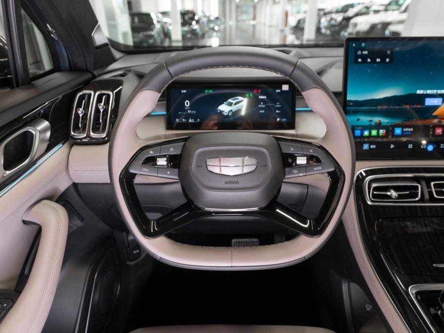Geely Atlas II Москва  - изображение 11