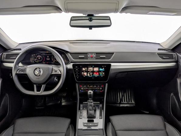 Skoda Superb III Рестайлинг с пробегом 2024 года, цена 2 900 000 рублей, 66490 км, лифтбек, Автокод Объявления