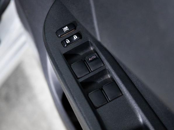 Toyota Ractis II с пробегом 2012 года, цена 975 000 рублей, 120078 км, хэтчбек, Автокод Объявления