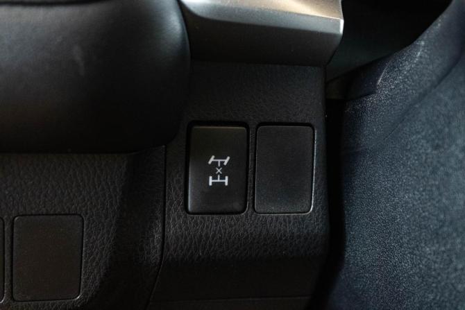 Toyota RAV4 IV (XA40) с пробегом 2015 года, цена 1 879 000 рублей, 174547 км, внедорожник, Автокод Объявления
