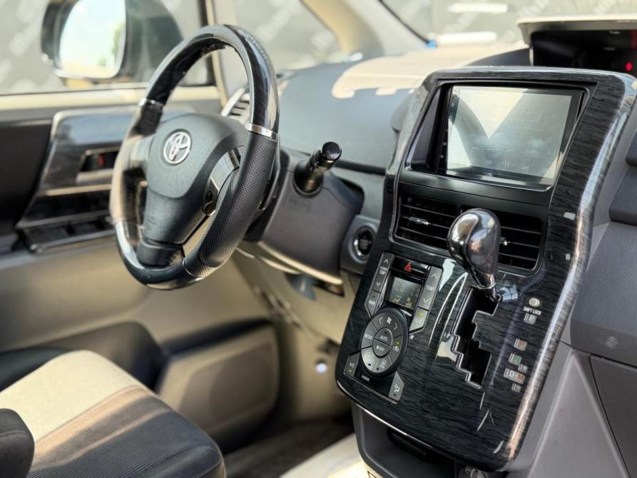 Toyota Voxy II (R70) Краснодар  - изображение 21