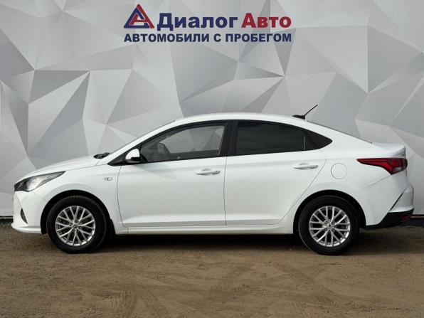 Hyundai Solaris II Рестайлинг с пробегом 2020 года, цена 1 655 000 рублей, 56000 км, седан, Автокод Объявления
