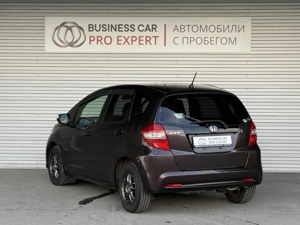 Honda Fit II с пробегом 2012 года, цена 795 000 рублей, 151116 км, хэтчбек, Автокод Объявления