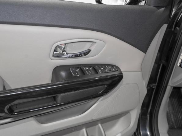 Kia Carnival III с пробегом 2018 года, цена 2 645 000 рублей, 186632 км, минивэн, Автокод Объявления