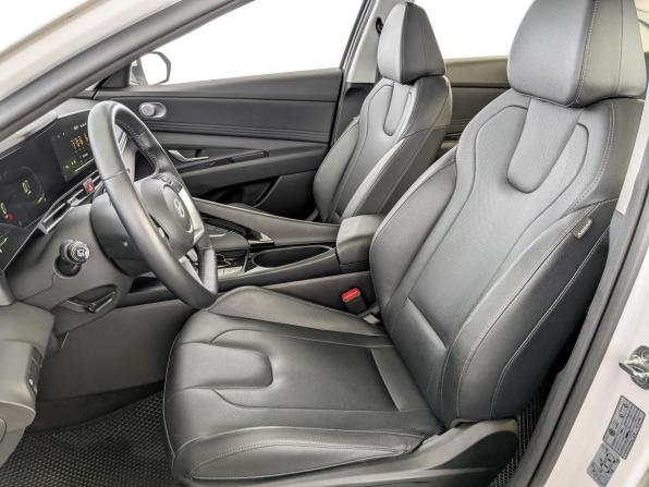 Hyundai Elantra VII (CN7) Рестайлинг с пробегом 2023 года, цена 2 049 000 рублей, 40500 км, седан, Автокод Объявления