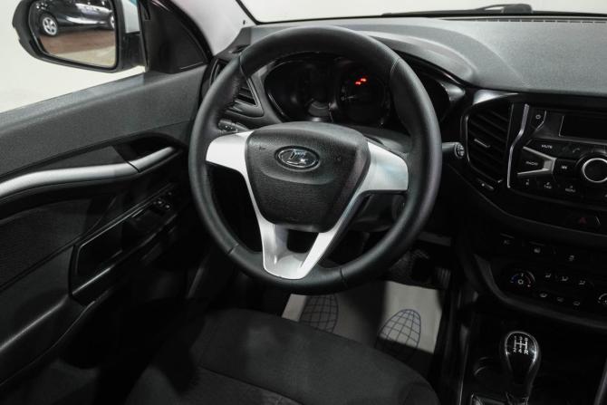 Lada (ВАЗ) Vesta I с пробегом 2017 года, цена 899 000 рублей, 106121 км, седан, Автокод Объявления