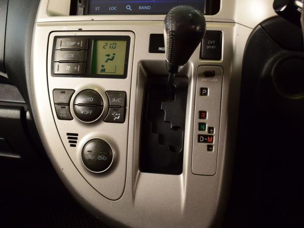 Toyota Ractis I с пробегом 2008 года, цена 629 995 рублей, 176247 км, хэтчбек, Автокод Объявления