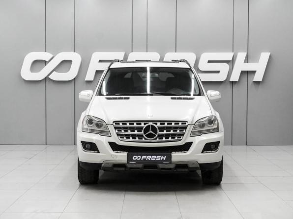 Mercedes-Benz M-Класс II (W164) Рестайлинг с пробегом 2010 года, цена 1 740 000 рублей, 181515 км, внедорожник, Автокод Объявления