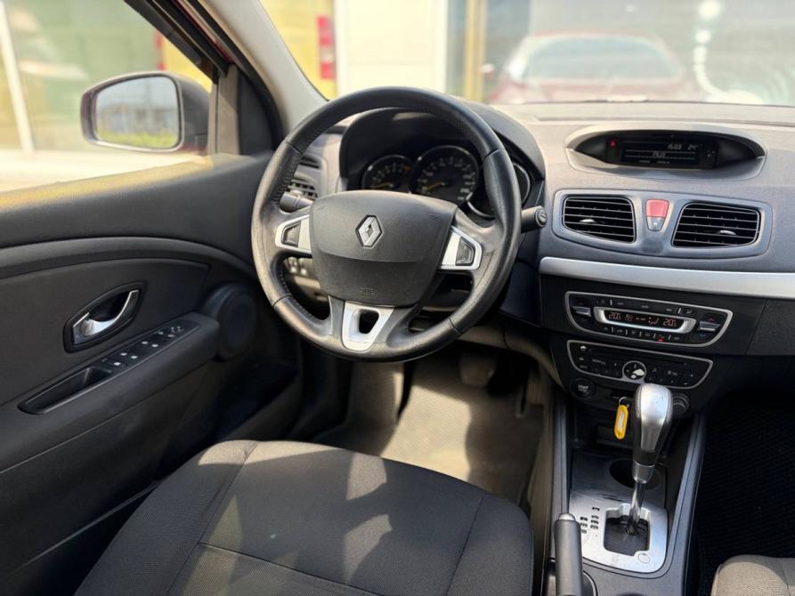 Renault Fluence I Санкт-Петербург  - изображение 6