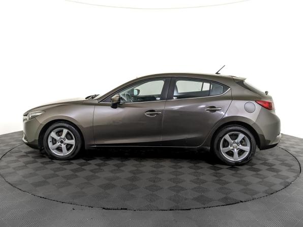 Mazda 3 III (BM) Рестайлинг с пробегом 2017 года, цена 1 535 000 рублей, 136614 км, хэтчбек, Автокод Объявления