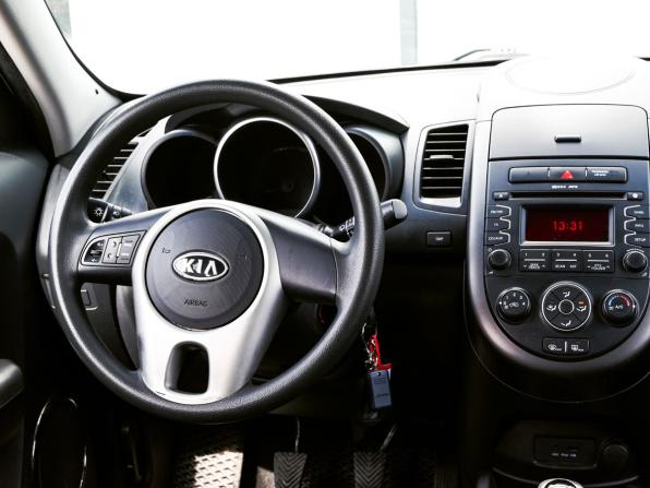 Kia Soul I Рестайлинг с пробегом 2012 года, цена 765 000 рублей, 260000 км, хэтчбек, Автокод Объявления