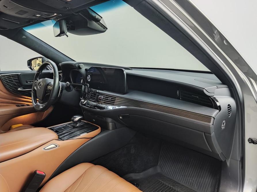 Lexus LS V Рестайлинг Барнаул  - изображение 19