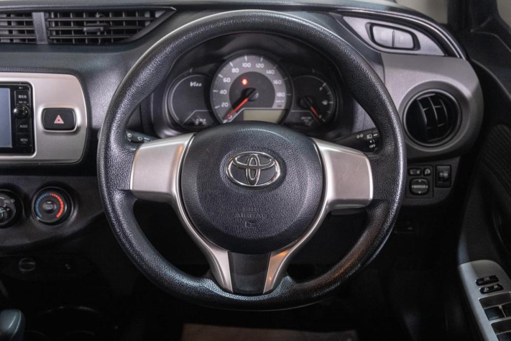 Toyota Vitz III (XP130) Томск  - изображение 12