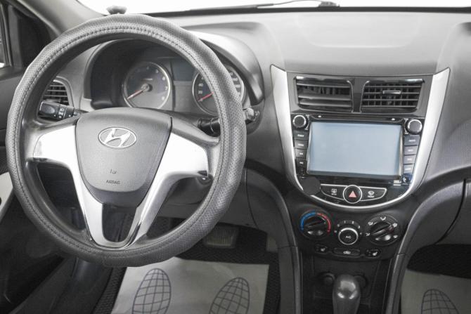 Hyundai Solaris I с пробегом 2013 года, цена 999 000 рублей, 198282 км, седан, Автокод Объявления