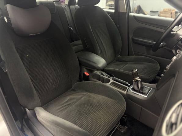 Ford Focus II с пробегом 2005 года, цена 499 000 рублей, 259954 км, седан, Автокод Объявления