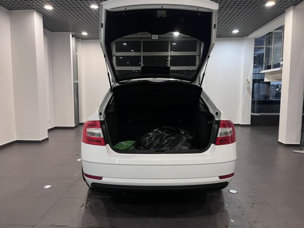 Skoda Octavia III (A7) Рестайлинг с пробегом 2019 года, цена 1 610 000 рублей, 111019 км, лифтбек, Автокод Объявления