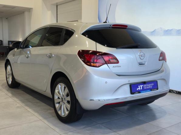 Opel Astra J Рестайлинг с пробегом 2013 года, цена 999 000 рублей, 156500 км, хэтчбек, Автокод Объявления