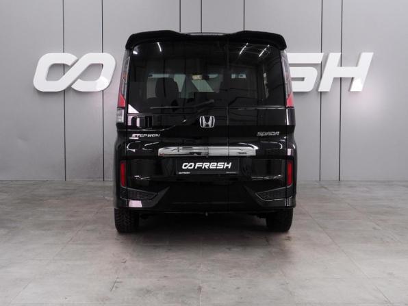 Honda Stepwgn V с пробегом 2017 года, цена 2 069 000 рублей, 106538 км, минивэн, Автокод Объявления