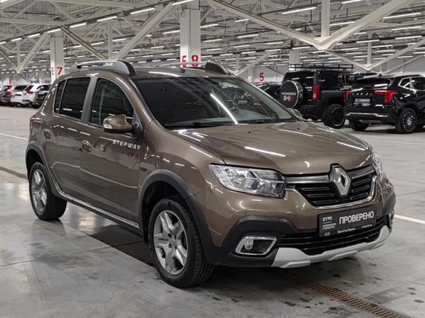 Renault Sandero II Рестайлинг с пробегом 2020 года, цена 1 349 000 рублей, 34760 км, хэтчбек, Автокод Объявления