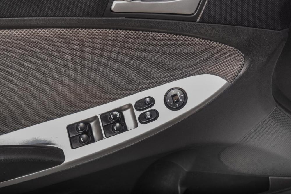 Hyundai Solaris I Томск  - изображение 8