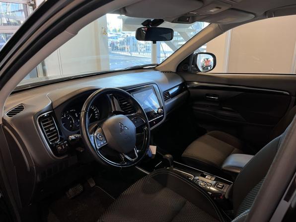 Mitsubishi Outlander III Рестайлинг 3 с пробегом 2021 года, цена 2 840 000 рублей, 54774 км, внедорожник, Автокод Объявления