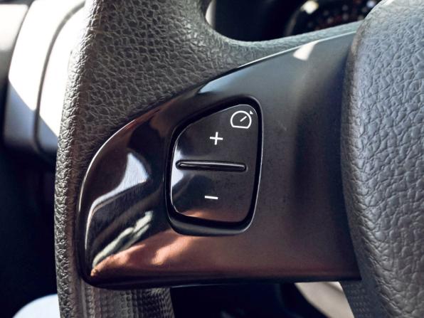 Renault Sandero II с пробегом 2017 года, цена 1 245 000 рублей, 32460 км, хэтчбек, Автокод Объявления