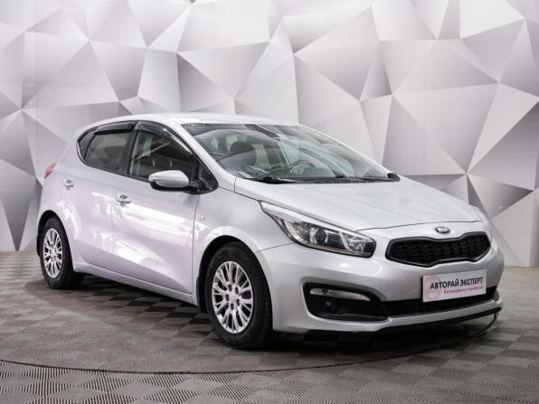 Kia Ceed II Рестайлинг с пробегом 2017 года, цена 1 099 000 рублей, 141000 км, хэтчбек, Автокод Объявления