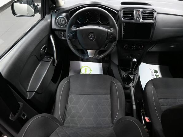 Renault Sandero II с пробегом 2017 года, цена 1 115 000 рублей, 123452 км, хэтчбек, Автокод Объявления
