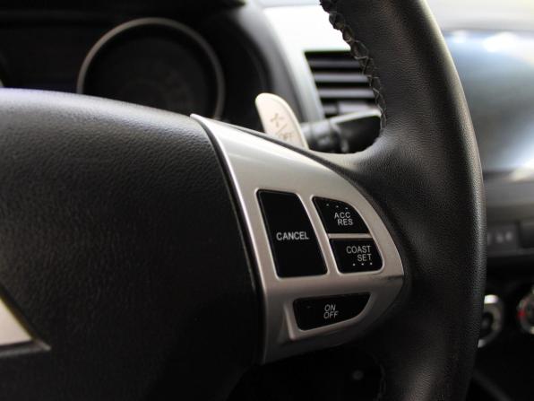 Mitsubishi Outlander II Рестайлинг с пробегом 2011 года, цена 1 299 000 рублей, 215000 км, внедорожник, Автокод Объявления