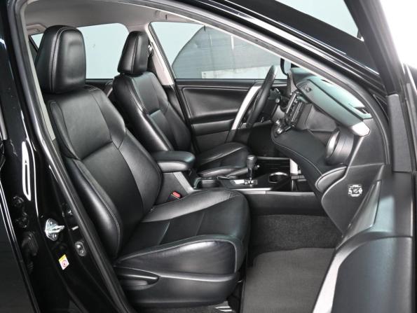 Toyota RAV4 IV (XA40) Рестайлинг с пробегом 2018 года, цена 2 799 000 рублей, 98007 км, внедорожник, Автокод Объявления