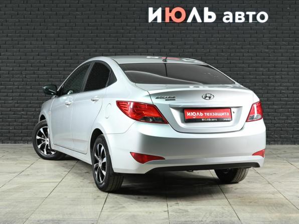 Hyundai Solaris I Рестайлинг с пробегом 2016 года, цена 750 000 рублей, 321092 км, седан, Автокод Объявления