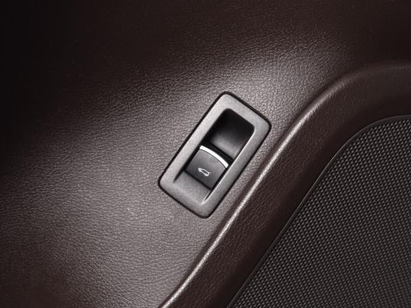 Volkswagen Touareg II с пробегом 2011 года, цена 1 979 995 рублей, 298439 км, внедорожник, Автокод Объявления