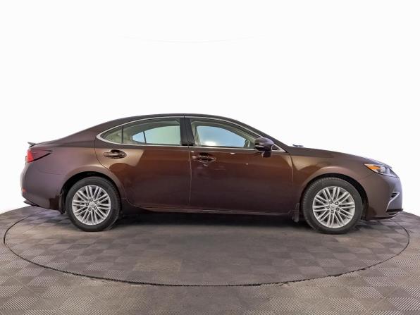 Lexus ES VI Рестайлинг с пробегом 2016 года, цена 2 820 000 рублей, 63533 км, седан, Автокод Объявления