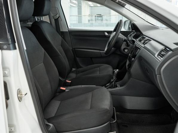 Skoda Rapid I Рестайлинг с пробегом 2017 года, цена 876 000 рублей, 189138 км, лифтбек, Автокод Объявления