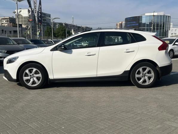 Volvo V40 II с пробегом 2013 года, цена 850 000 рублей, 328000 км, хэтчбек, Автокод Объявления