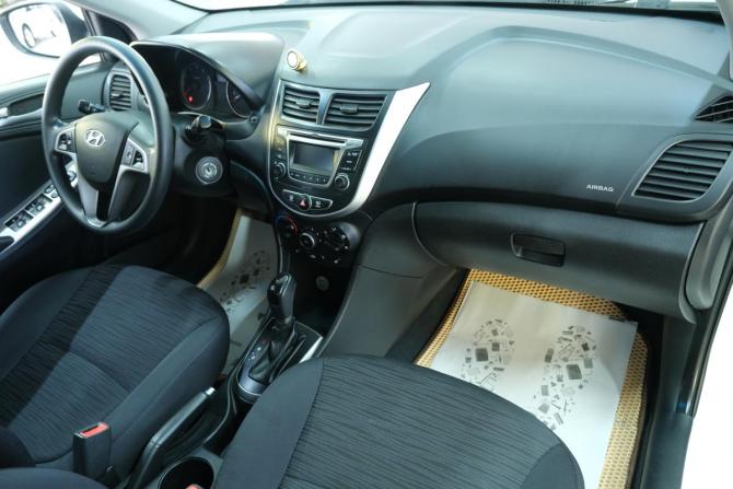 Hyundai Solaris I Рестайлинг с пробегом 2016 года, цена 989 000 рублей, 87039 км, хэтчбек, Автокод Объявления