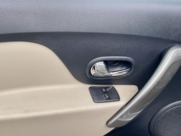 Renault Logan II Рестайлинг с пробегом 2019 года, цена 985 000 рублей, 79668 км, седан, Автокод Объявления