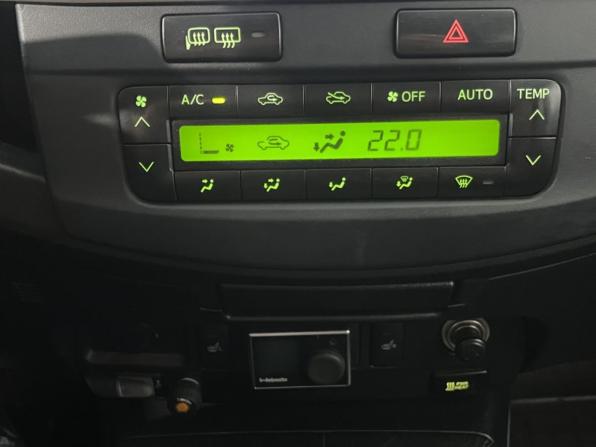 Toyota Hilux VII Рестайлинг с пробегом 2014 года, цена 2 365 000 рублей, 231247 км, offers.body_type.unknown, Автокод Объявления