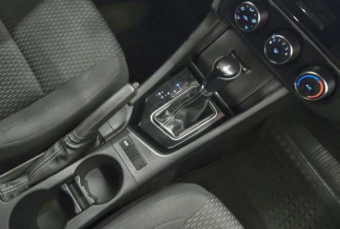 Toyota Corolla XI (E160 E170 E180) Рестайлинг 1 с пробегом 2018 года, цена 1 640 000 рублей, 110066 км, седан, Автокод Объявления